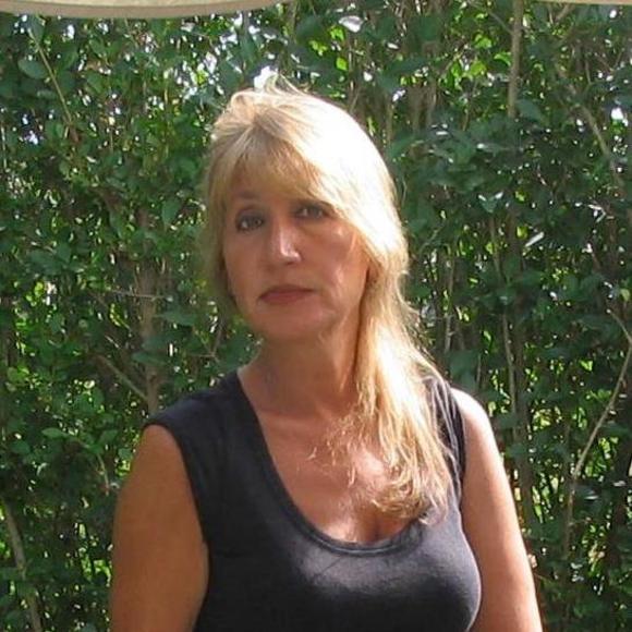 Meet your Posher, Karen - Picture 1 of 1